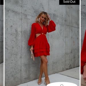 TEXTURED CUTOUT TIERED MINI DRESS - RED